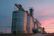 A photo of the EGT elevator in Tunis, Montana.